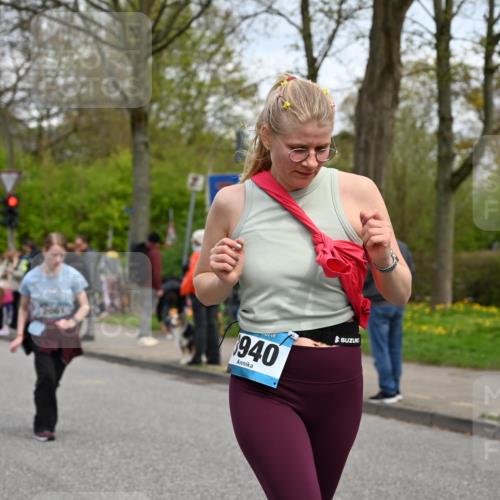 12.04.2026 - 45. Internationalen Wilhelmsburger Insellauf J. Mangold http://msf.ph/oto/9516489 12.04.2026 13:18:25 Ziel 2516, 2517, 4031, 3694, 2018, 2961, 3248, 2570, 2573, 3277, 3828, 4948, 5488, 5663, 4727, 5541, 4153, 3528, 3527, 4400, 4403, 4556, 4626, 2019, 3940, 3482, 3524, 2572, 3587, 4734, 2061, 4020, 5849, 4639, 3809, 4660, 2174 meine-sportfotos.de
