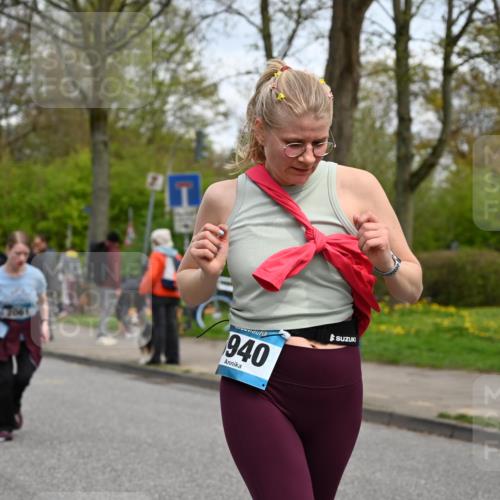 12.04.2026 - 45. Internationalen Wilhelmsburger Insellauf J. Mangold http://msf.ph/oto/9516490 12.04.2026 13:18:25 Ziel 2516, 2517, 4031, 3694, 2018, 2961, 3248, 2570, 2573, 3277, 3828, 4948, 5488, 5663, 4727, 5541, 4153, 3528, 3527, 4400, 4403, 4556, 4626, 2019, 3940, 3482, 3524, 2572, 3587, 4734, 2061, 4020, 5849, 4639, 3809, 4660, 2174 meine-sportfotos.de
