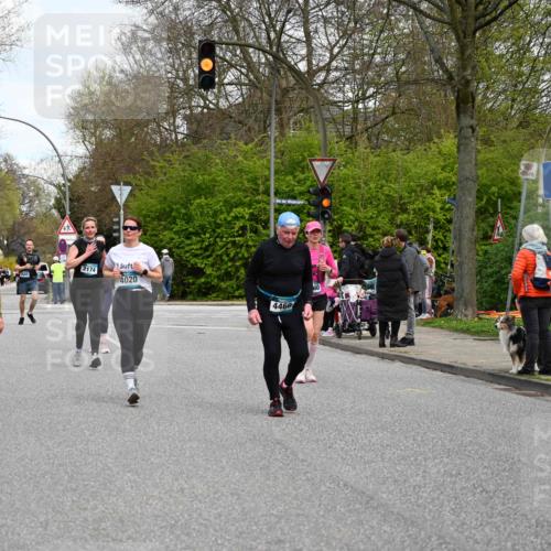 12.04.2026 - 45. Internationalen Wilhelmsburger Insellauf J. Mangold http://msf.ph/oto/9516513 12.04.2026 13:18:39 Ziel 3828, 4948, 5488, 5663, 4727, 5541, 4153, 3528, 3527, 4400, 4403, 4556, 4626, 2019, 3940, 3482, 3524, 2572, 3587, 4734, 2061, 4020, 5849, 4639, 3809, 4660, 2174, 5019, 4543, 4793, 5786, 4112, 3071 meine-sportfotos.de