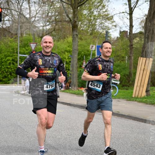 12.04.2026 - 45. Internationalen Wilhelmsburger Insellauf J. Mangold http://msf.ph/oto/9516541 12.04.2026 13:18:48 Ziel 4626, 2019, 3940, 3482, 3524, 2572, 3587, 4734, 2061, 4020, 5849, 4639, 3809, 4660, 5849, 4639, 3809, 4660, 2174, 5019, 4543, 4793, 5786, 4112, 3071, 2027, 5007, 4594 meine-sportfotos.de
