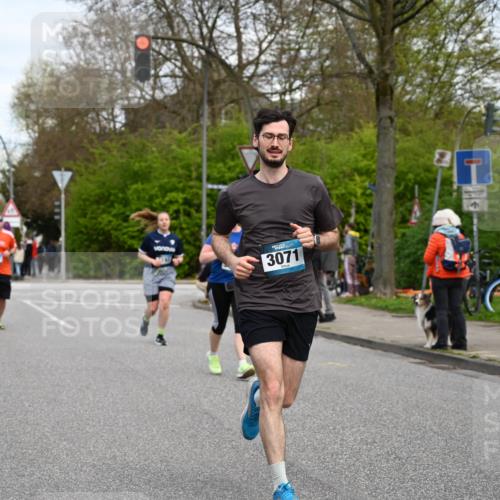 12.04.2026 - 45. Internationalen Wilhelmsburger Insellauf J. Mangold http://msf.ph/oto/9516560 12.04.2026 13:19:05 Ziel 2061, 4020, 5849, 4639, 3809, 4660, 2174, 5019, 4543, 4793, 5786, 4112, 3071, 2027, 5007, 4594, 4984, 3927, 3193, 4469, 5327, 3125, 4518, 5778, 2799, 4972, 3265 meine-sportfotos.de