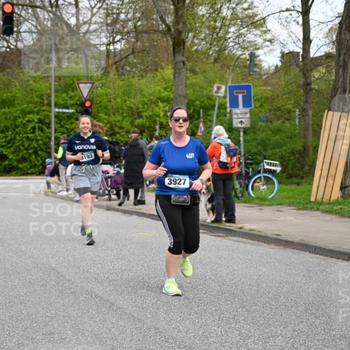 12.04.2026 - 45. Internationalen Wilhelmsburger Insellauf J. Mangold http://msf.ph/oto/9516571 12.04.2026 13:19:07 Ziel 4020, 5849, 4639, 3809, 4660, 2174, 5019, 4543, 4793, 5786, 4112, 3071, 2027, 5007, 4594, 4984, 3927, 3193, 4469, 5327, 3125, 4518, 4518, 5778, 2799, 4972, 3265 meine-sportfotos.de