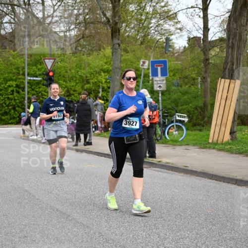 12.04.2026 - 45. Internationalen Wilhelmsburger Insellauf J. Mangold http://msf.ph/oto/9516573 12.04.2026 13:19:07 Ziel 4020, 5849, 4639, 3809, 4660, 2174, 5019, 4543, 4793, 5786, 4112, 3071, 2027, 5007, 4594, 4984, 3927, 3193, 4469, 5327, 3125, 4518, 4518, 5778, 2799, 4972, 3265 meine-sportfotos.de