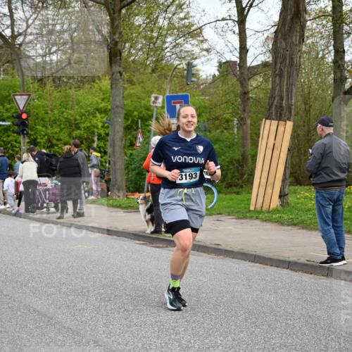12.04.2026 - 45. Internationalen Wilhelmsburger Insellauf J. Mangold http://msf.ph/oto/9516584 12.04.2026 13:19:09 Ziel 4020, 5849, 4639, 3809, 4660, 2174, 5019, 4543, 4793, 5786, 4112, 3071, 2027, 5007, 4594, 4984, 3927, 3193, 4469, 5327, 3125, 4518, 5778, 5778, 2799, 4972, 3265, 5003 meine-sportfotos.de