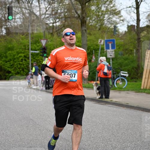 12.04.2026 - 45. Internationalen Wilhelmsburger Insellauf J. Mangold http://msf.ph/oto/9516596 12.04.2026 13:19:11 Ziel 5849, 4639, 3809, 4660, 2174, 5019, 4543, 4793, 5786, 4112, 3071, 2027, 5007, 5007, 4594, 4984, 3927, 3193, 4469, 5327, 3125, 4518, 5778, 2799, 2799, 4972, 3265, 5003, 3857, 2946 meine-sportfotos.de