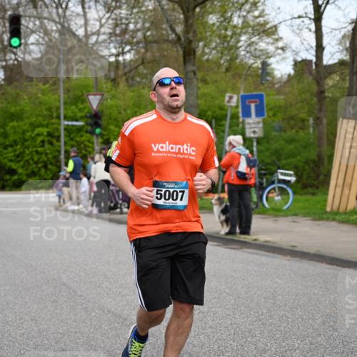 12.04.2026 - 45. Internationalen Wilhelmsburger Insellauf J. Mangold http://msf.ph/oto/9516597 12.04.2026 13:19:11 Ziel 5849, 4639, 3809, 4660, 2174, 5019, 4543, 4793, 5786, 4112, 3071, 2027, 5007, 5007, 4594, 4984, 3927, 3193, 4469, 5327, 3125, 4518, 5778, 2799, 2799, 4972, 3265, 5003, 3857, 2946 meine-sportfotos.de