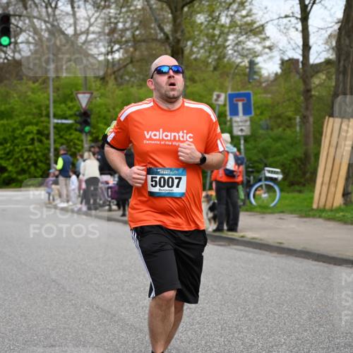 12.04.2026 - 45. Internationalen Wilhelmsburger Insellauf J. Mangold http://msf.ph/oto/9516598 12.04.2026 13:19:11 Ziel 5849, 4639, 3809, 4660, 2174, 5019, 4543, 4793, 5786, 4112, 3071, 2027, 5007, 5007, 4594, 4984, 3927, 3193, 4469, 5327, 3125, 4518, 5778, 2799, 2799, 4972, 3265, 5003, 3857, 2946 meine-sportfotos.de