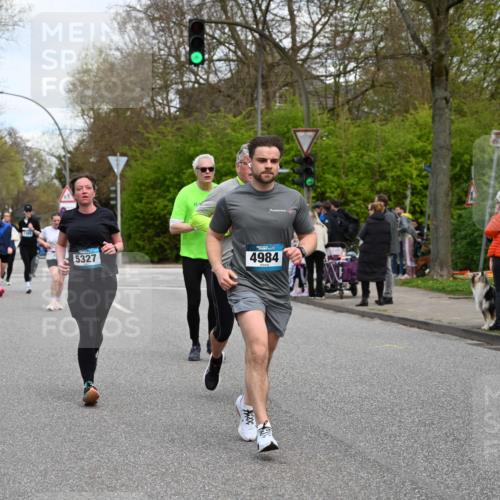 12.04.2026 - 45. Internationalen Wilhelmsburger Insellauf J. Mangold http://msf.ph/oto/9516602 12.04.2026 13:19:14 Ziel 2174, 5019, 4543, 4793, 5786, 4112, 3071, 2027, 5007, 4594, 4984, 3927, 3927, 3193, 4469, 5327, 3125, 4518, 5778, 2799, 4972, 3265, 5003, 3857, 2946, 4905, 4274, 2534 meine-sportfotos.de