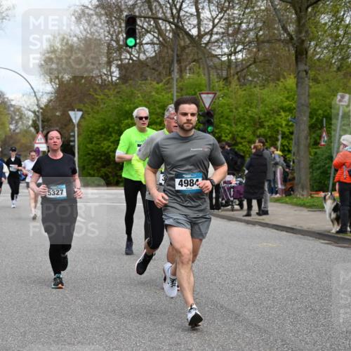 12.04.2026 - 45. Internationalen Wilhelmsburger Insellauf J. Mangold http://msf.ph/oto/9516603 12.04.2026 13:19:14 Ziel 2174, 5019, 4543, 4793, 5786, 4112, 3071, 2027, 5007, 4594, 4984, 3927, 3927, 3193, 4469, 5327, 3125, 4518, 5778, 2799, 4972, 3265, 5003, 3857, 2946, 4905, 4274, 2534 meine-sportfotos.de