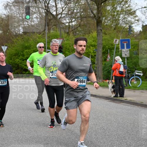 12.04.2026 - 45. Internationalen Wilhelmsburger Insellauf J. Mangold http://msf.ph/oto/9516608 12.04.2026 13:19:15 Ziel 5019, 4543, 4793, 5786, 4112, 3071, 2027, 5007, 4594, 4984, 3927, 3193, 4469, 5327, 3125, 4518, 5778, 2799, 4972, 4972, 3265, 5003, 3857, 2946, 4905, 4274, 2534, 4936 meine-sportfotos.de