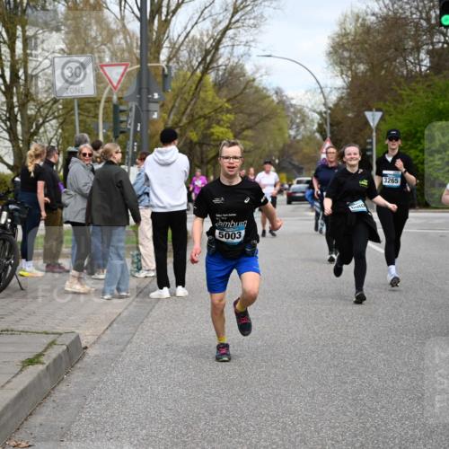 12.04.2026 - 45. Internationalen Wilhelmsburger Insellauf J. Mangold http://msf.ph/oto/9516636 12.04.2026 13:19:20 Ziel 4543, 4793, 5786, 4112, 3071, 2027, 5007, 4594, 4984, 3927, 3193, 4469, 5327, 3125, 4518, 5778, 2799, 4972, 3265, 5003, 3857, 2946, 4905, 4274, 2534, 4936, 2366, 3655 meine-sportfotos.de