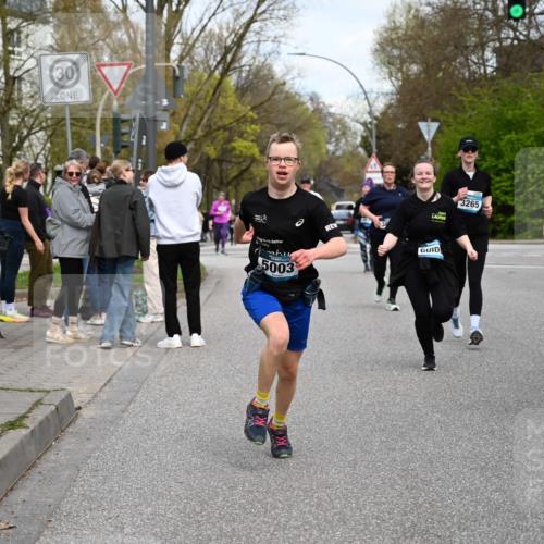 12.04.2026 - 45. Internationalen Wilhelmsburger Insellauf J. Mangold http://msf.ph/oto/9516641 12.04.2026 13:19:20 Ziel 4543, 4793, 5786, 4112, 3071, 2027, 5007, 4594, 4984, 3927, 3193, 4469, 5327, 3125, 4518, 5778, 2799, 4972, 3265, 5003, 3857, 2946, 4905, 4274, 2534, 4936, 2366, 3655 meine-sportfotos.de