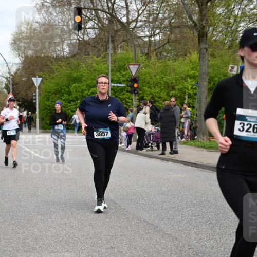 12.04.2026 - 45. Internationalen Wilhelmsburger Insellauf J. Mangold http://msf.ph/oto/9516663 12.04.2026 13:19:23 Ziel 3071, 2027, 5007, 4594, 4984, 3927, 3193, 4469, 5327, 3125, 4518, 5778, 2799, 2799, 4972, 3265, 5003, 3857, 2946, 2946, 4905, 4274, 2534, 4936, 2366, 3655 meine-sportfotos.de