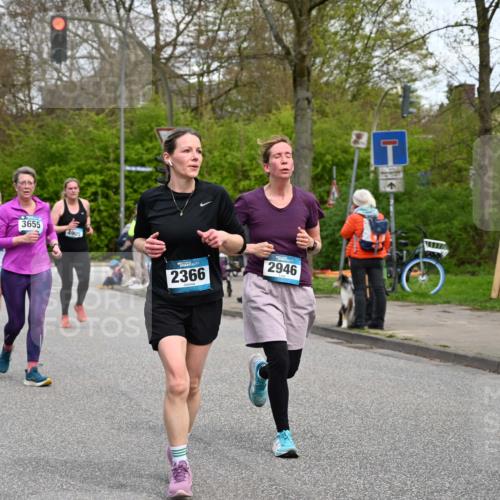 12.04.2026 - 45. Internationalen Wilhelmsburger Insellauf J. Mangold http://msf.ph/oto/9516707 12.04.2026 13:19:33 Ziel 5007, 4594, 4984, 3927, 3193, 4469, 5327, 3125, 4518, 5778, 2799, 4972, 3265, 5003, 5003, 3857, 2946, 4905, 4274, 2534, 4936, 2366, 3655, 2261, 2264, 3448, 3449, 2894, 2888 meine-sportfotos.de
