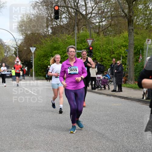 12.04.2026 - 45. Internationalen Wilhelmsburger Insellauf J. Mangold http://msf.ph/oto/9516715 12.04.2026 13:19:34 Ziel 5007, 4594, 4984, 3927, 3193, 4469, 5327, 3125, 4518, 5778, 2799, 4972, 3265, 5003, 3857, 3857, 2946, 4905, 4274, 2534, 4936, 2366, 3655, 2261, 2264, 3448, 3449, 2894, 2888 meine-sportfotos.de