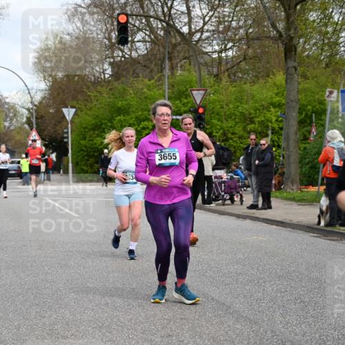 12.04.2026 - 45. Internationalen Wilhelmsburger Insellauf J. Mangold http://msf.ph/oto/9516716 12.04.2026 13:19:34 Ziel 5007, 4594, 4984, 3927, 3193, 4469, 5327, 3125, 4518, 5778, 2799, 4972, 3265, 5003, 3857, 3857, 2946, 4905, 4274, 2534, 4936, 2366, 3655, 2261, 2264, 3448, 3449, 2894, 2888 meine-sportfotos.de