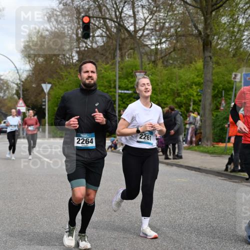 12.04.2026 - 45. Internationalen Wilhelmsburger Insellauf J. Mangold http://msf.ph/oto/9516756 12.04.2026 13:19:44 Ziel 4518, 5778, 2799, 4972, 3265, 5003, 3857, 2946, 4905, 4274, 2534, 4936, 2366, 3655, 2261, 2264, 3448, 3449, 2894, 2888, 3898, 2431, 4121, 5308 meine-sportfotos.de