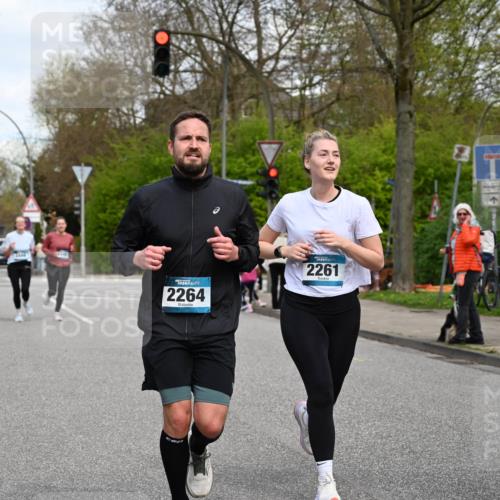 12.04.2026 - 45. Internationalen Wilhelmsburger Insellauf J. Mangold http://msf.ph/oto/9516760 12.04.2026 13:19:44 Ziel 4518, 5778, 2799, 4972, 3265, 5003, 3857, 2946, 4905, 4274, 2534, 4936, 2366, 3655, 2261, 2264, 3448, 3449, 2894, 2888, 3898, 2431, 4121, 5308 meine-sportfotos.de