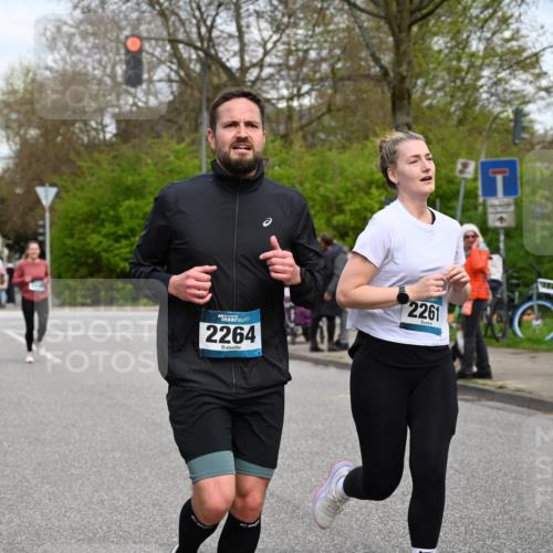 12.04.2026 - 45. Internationalen Wilhelmsburger Insellauf J. Mangold http://msf.ph/oto/9516765 12.04.2026 13:19:44 Ziel 4518, 5778, 2799, 4972, 3265, 5003, 3857, 2946, 4905, 4274, 2534, 4936, 2366, 3655, 2261, 2264, 3448, 3449, 2894, 2888, 3898, 2431, 4121, 5308 meine-sportfotos.de