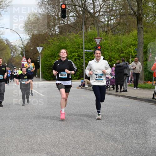 12.04.2026 - 45. Internationalen Wilhelmsburger Insellauf J. Mangold http://msf.ph/oto/9516789 12.04.2026 13:19:55 Ziel 5003, 3857, 2946, 4905, 4274, 2534, 4936, 2366, 3655, 2261, 2264, 3448, 3449, 2894, 2888, 2894, 2888, 3898, 2431, 4121, 5308, 2431, 4121, 5308, 3236, 4718, 2247, 3203, 5342, 3822, 3821, 4999, 4803, 2224, 4223 meine-sportfotos.de