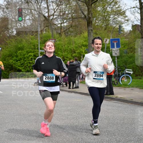 12.04.2026 - 45. Internationalen Wilhelmsburger Insellauf J. Mangold http://msf.ph/oto/9516804 12.04.2026 13:19:56 Ziel 5003, 3857, 2946, 4905, 4274, 2534, 4936, 2366, 3655, 2261, 2264, 3448, 3449, 2894, 2888, 3898, 2431, 4121, 5308, 3236, 4718, 2247, 3203, 5342, 3822, 3821, 4999, 4803, 2224, 4223, 4224 meine-sportfotos.de