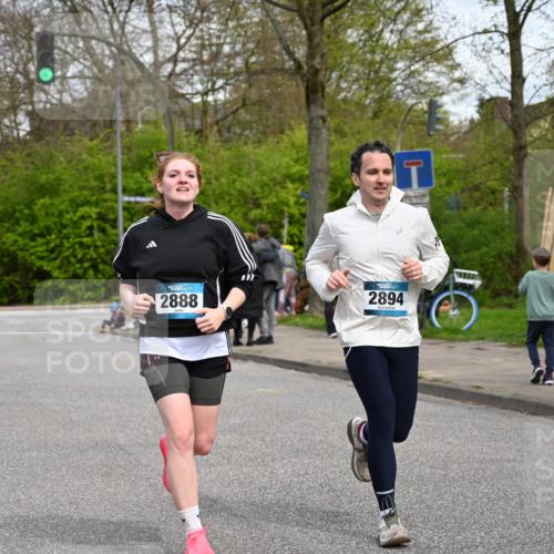 12.04.2026 - 45. Internationalen Wilhelmsburger Insellauf J. Mangold http://msf.ph/oto/9516806 12.04.2026 13:19:56 Ziel 5003, 3857, 2946, 4905, 4274, 2534, 4936, 2366, 3655, 2261, 2264, 3448, 3449, 2894, 2888, 3898, 2431, 4121, 5308, 3236, 4718, 2247, 3203, 5342, 3822, 3821, 4999, 4803, 2224, 4223, 4224 meine-sportfotos.de