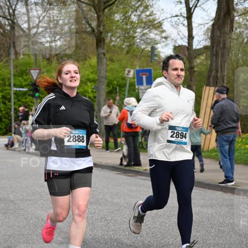 12.04.2026 - 45. Internationalen Wilhelmsburger Insellauf J. Mangold http://msf.ph/oto/9516810 12.04.2026 13:19:57 Ziel 5003, 3857, 2946, 4905, 4274, 2534, 4936, 2366, 3655, 2261, 2264, 3448, 3449, 2894, 2888, 3898, 2431, 4121, 5308, 3236, 4718, 2247, 3203, 5342, 3822, 3821, 4999, 4803, 2224, 4223, 4224, 4954 meine-sportfotos.de