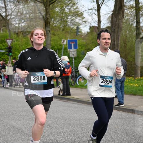 12.04.2026 - 45. Internationalen Wilhelmsburger Insellauf J. Mangold http://msf.ph/oto/9516812 12.04.2026 13:19:57 Ziel 5003, 3857, 2946, 4905, 4274, 2534, 4936, 2366, 3655, 2261, 2264, 3448, 3449, 2894, 2888, 3898, 2431, 4121, 5308, 3236, 4718, 2247, 3203, 5342, 3822, 3821, 4999, 4803, 2224, 4223, 4224, 4954 meine-sportfotos.de