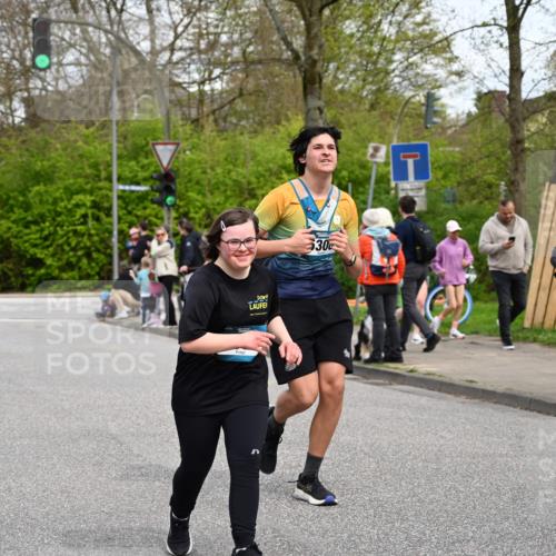 12.04.2026 - 45. Internationalen Wilhelmsburger Insellauf J. Mangold http://msf.ph/oto/9516847 12.04.2026 13:20:01 Ziel 4905, 4274, 2534, 4936, 2366, 3655, 2261, 2264, 3448, 3449, 2894, 2888, 3898, 2431, 4121, 5308, 3236, 4718, 2247, 3203, 5342, 3822, 3821, 4999, 4803, 2224, 4223, 4224, 4954, 5258, 3284 meine-sportfotos.de