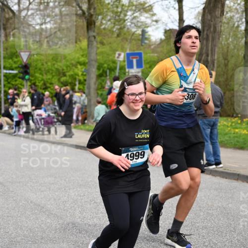 12.04.2026 - 45. Internationalen Wilhelmsburger Insellauf J. Mangold http://msf.ph/oto/9516854 12.04.2026 13:20:02 Ziel 2534, 4936, 2366, 3655, 2261, 2264, 3448, 3449, 2894, 2888, 3898, 2431, 4121, 5308, 3236, 4718, 2247, 3203, 2247, 3203, 5342, 3822, 3821, 4999, 4803, 2224, 4223, 4224, 4954, 5258, 3284 meine-sportfotos.de
