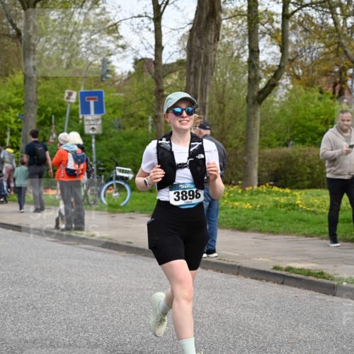 12.04.2026 - 45. Internationalen Wilhelmsburger Insellauf J. Mangold http://msf.ph/oto/9516867 12.04.2026 13:20:06 Ziel 2366, 3655, 2261, 2264, 3448, 3449, 2894, 2888, 3898, 2431, 4121, 5308, 3236, 4718, 2247, 3203, 5342, 3822, 3821, 4999, 4803, 4803, 2224, 4223, 4224, 4954, 5258, 3284, 2469, 4305 meine-sportfotos.de
