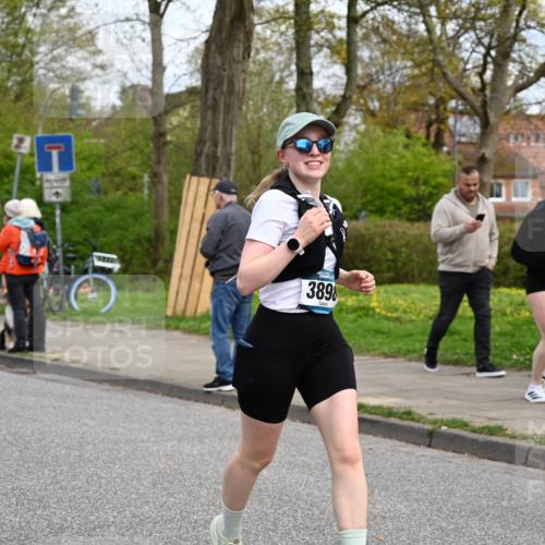 12.04.2026 - 45. Internationalen Wilhelmsburger Insellauf J. Mangold http://msf.ph/oto/9516870 12.04.2026 13:20:06 Ziel 2366, 3655, 2261, 2264, 3448, 3449, 2894, 2888, 3898, 2431, 4121, 5308, 3236, 4718, 2247, 3203, 5342, 3822, 3821, 4999, 4803, 4803, 2224, 4223, 4224, 4954, 5258, 3284, 2469, 4305 meine-sportfotos.de