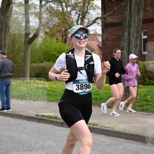12.04.2026 - 45. Internationalen Wilhelmsburger Insellauf J. Mangold http://msf.ph/oto/9516874 12.04.2026 13:20:06 Ziel 2366, 3655, 2261, 2264, 3448, 3449, 2894, 2888, 3898, 2431, 4121, 5308, 3236, 4718, 2247, 3203, 5342, 3822, 3821, 4999, 4803, 4803, 2224, 4223, 4224, 4954, 5258, 3284, 2469, 4305 meine-sportfotos.de