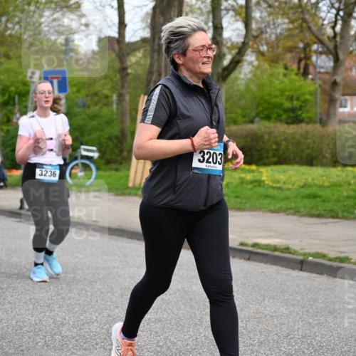 12.04.2026 - 45. Internationalen Wilhelmsburger Insellauf J. Mangold http://msf.ph/oto/9516893 12.04.2026 13:20:09 Ziel 2261, 2264, 3448, 3449, 2894, 2888, 3898, 2431, 4121, 5308, 3236, 4718, 2247, 3203, 5342, 3822, 3821, 4999, 4803, 2224, 4223, 4224, 4954, 4954, 5258, 3284, 2469, 4305, 2013, 3233 meine-sportfotos.de