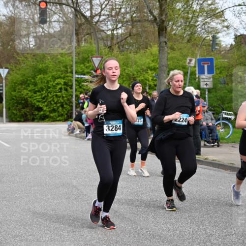12.04.2026 - 45. Internationalen Wilhelmsburger Insellauf J. Mangold http://msf.ph/oto/9516925 12.04.2026 13:20:15 Ziel 3448, 3449, 2894, 2888, 3898, 2431, 4121, 5308, 3236, 4718, 2247, 3203, 5342, 5342, 3822, 3821, 4999, 4803, 2224, 4223, 4224, 4954, 5258, 3284, 2469, 2469, 4305, 2013, 3233, 5230, 3766, 4103 meine-sportfotos.de