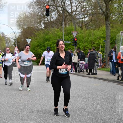 12.04.2026 - 45. Internationalen Wilhelmsburger Insellauf J. Mangold http://msf.ph/oto/9516957 12.04.2026 13:20:22 Ziel 3898, 2431, 4121, 5308, 3236, 4718, 2247, 3203, 5342, 3822, 3821, 4999, 4803, 2224, 4223, 4224, 4954, 5258, 3284, 5258, 3284, 2469, 4305, 2013, 3233, 5230, 5230, 3766, 4103, 4341, 5633, 4284 meine-sportfotos.de