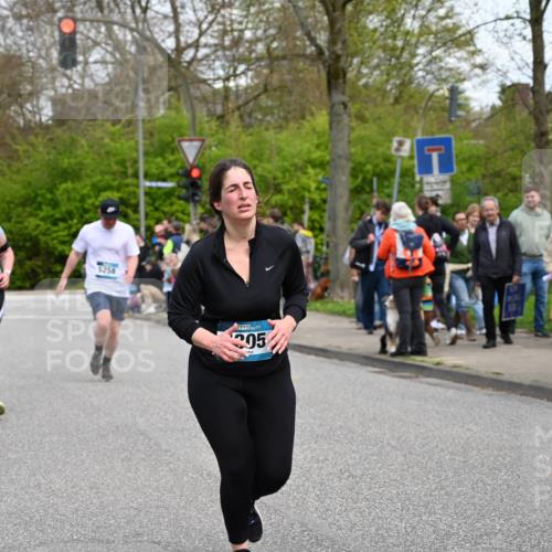 12.04.2026 - 45. Internationalen Wilhelmsburger Insellauf J. Mangold http://msf.ph/oto/9516964 12.04.2026 13:20:23 Ziel 3898, 2431, 4121, 5308, 3236, 4718, 2247, 3203, 5342, 3822, 3821, 4999, 4803, 2224, 4223, 4224, 4954, 5258, 3284, 2469, 4305, 2013, 3233, 5230, 3766, 4103, 4341, 5633, 4284, 4293 meine-sportfotos.de