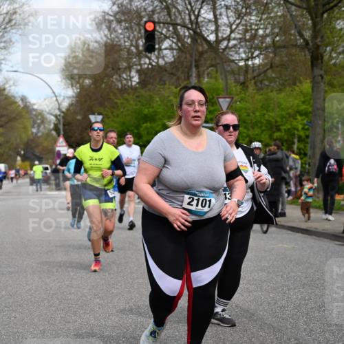 12.04.2026 - 45. Internationalen Wilhelmsburger Insellauf J. Mangold http://msf.ph/oto/9516983 12.04.2026 13:20:26 Ziel 2431, 4121, 5308, 3236, 4718, 2247, 3203, 5342, 3822, 3821, 4999, 4803, 2224, 4223, 4224, 4954, 5258, 3284, 2469, 4305, 2013, 3233, 5230, 3766, 4103, 4103, 4341, 5633, 4284, 4293, 5543 meine-sportfotos.de