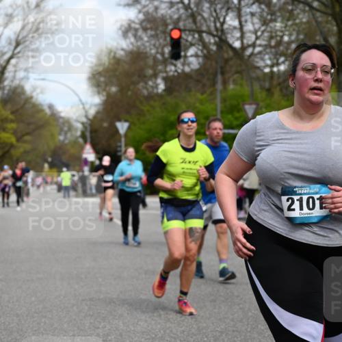 12.04.2026 - 45. Internationalen Wilhelmsburger Insellauf J. Mangold http://msf.ph/oto/9516989 12.04.2026 13:20:27 Ziel 2431, 4121, 5308, 3236, 4718, 2247, 3203, 5342, 3822, 3821, 4999, 4803, 2224, 4223, 4224, 4954, 5258, 3284, 2469, 2469, 4305, 2013, 3233, 5230, 3766, 4103, 4341, 5633, 4284, 4293, 5543 meine-sportfotos.de