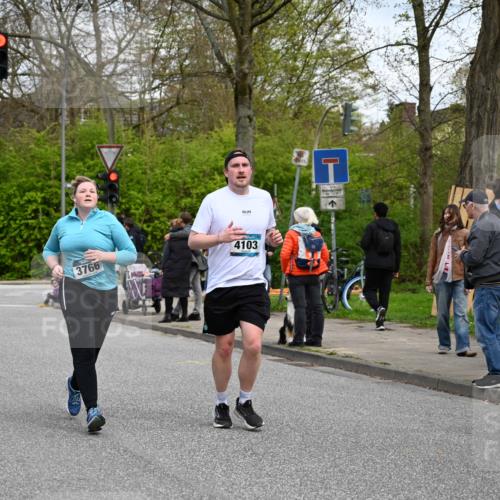 12.04.2026 - 45. Internationalen Wilhelmsburger Insellauf J. Mangold http://msf.ph/oto/9516996 12.04.2026 13:20:30 Ziel 2431, 4121, 5308, 3236, 4718, 2247, 3203, 5342, 3822, 3821, 4999, 4803, 2224, 4223, 4224, 4954, 5258, 3284, 2469, 4305, 4305, 2013, 3233, 5230, 3766, 4103, 4341, 5633, 4284, 4293, 5543, 2363, 2101 meine-sportfotos.de