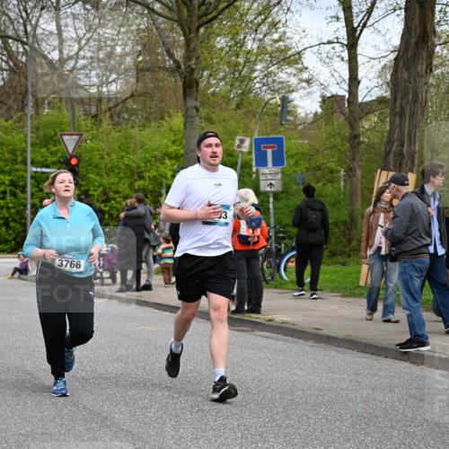12.04.2026 - 45. Internationalen Wilhelmsburger Insellauf J. Mangold http://msf.ph/oto/9516998 12.04.2026 13:20:30 Ziel 2431, 4121, 5308, 3236, 4718, 2247, 3203, 5342, 3822, 3821, 4999, 4803, 2224, 4223, 4224, 4954, 5258, 3284, 2469, 4305, 4305, 2013, 3233, 5230, 3766, 4103, 4341, 5633, 4284, 4293, 5543, 2363, 2101 meine-sportfotos.de