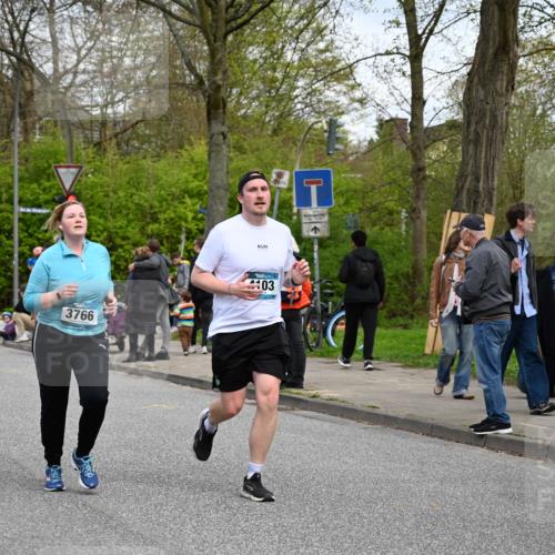 12.04.2026 - 45. Internationalen Wilhelmsburger Insellauf J. Mangold http://msf.ph/oto/9516999 12.04.2026 13:20:30 Ziel 2431, 4121, 5308, 3236, 4718, 2247, 3203, 5342, 3822, 3821, 4999, 4803, 2224, 4223, 4224, 4954, 5258, 3284, 2469, 4305, 4305, 2013, 3233, 5230, 3766, 4103, 4341, 5633, 4284, 4293, 5543, 2363, 2101 meine-sportfotos.de