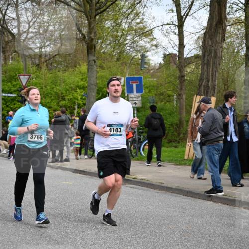 12.04.2026 - 45. Internationalen Wilhelmsburger Insellauf J. Mangold http://msf.ph/oto/9517000 12.04.2026 13:20:31 Ziel 2431, 4121, 5308, 3236, 4718, 2247, 3203, 5342, 3822, 3821, 4999, 4803, 2224, 4223, 4224, 4954, 5258, 3284, 2469, 4305, 2013, 2013, 3233, 5230, 3766, 4103, 4341, 5633, 4284, 4293, 5543, 2363, 2101 meine-sportfotos.de