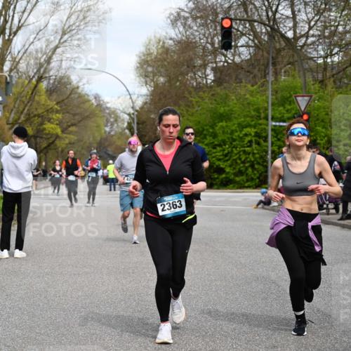 12.04.2026 - 45. Internationalen Wilhelmsburger Insellauf J. Mangold http://msf.ph/oto/9517030 12.04.2026 13:20:39 Ziel 2247, 3203, 5342, 3822, 3821, 4999, 4803, 2224, 4223, 4224, 4954, 5258, 3284, 2469, 4305, 2013, 3233, 5230, 3766, 4103, 4341, 5633, 4284, 4293, 5543, 2363, 2101, 4417, 3552, 3551, 2333, 4018, 5716 meine-sportfotos.de