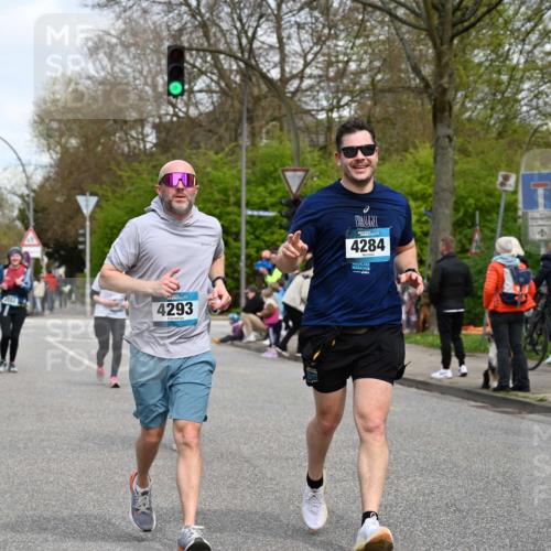 12.04.2026 - 45. Internationalen Wilhelmsburger Insellauf J. Mangold http://msf.ph/oto/9517063 12.04.2026 13:20:43 Ziel 4803, 2224, 4223, 4224, 4954, 5258, 3284, 2469, 4305, 2013, 3233, 5230, 3766, 4103, 4341, 5633, 4284, 4293, 5543, 2363, 2101, 4417, 3552, 3551, 2333, 4018, 5716, 4319 meine-sportfotos.de