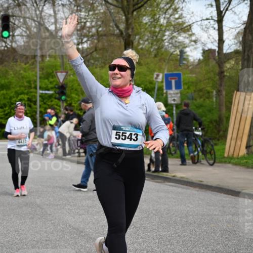 12.04.2026 - 45. Internationalen Wilhelmsburger Insellauf J. Mangold http://msf.ph/oto/9517080 12.04.2026 13:20:45 Ziel 4224, 4954, 5258, 3284, 2469, 4305, 2013, 3233, 5230, 3766, 4103, 4341, 5633, 5633, 4284, 4293, 5543, 2363, 2101, 4417, 3552, 3551, 3552, 3551, 2333, 4018, 5716, 4319, 5297 meine-sportfotos.de