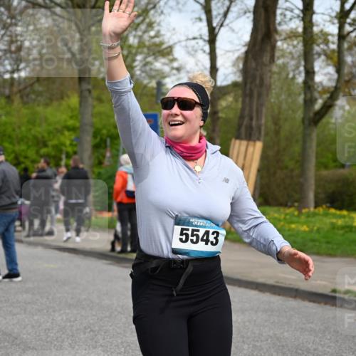 12.04.2026 - 45. Internationalen Wilhelmsburger Insellauf J. Mangold http://msf.ph/oto/9517086 12.04.2026 13:20:45 Ziel 4224, 4954, 5258, 3284, 2469, 4305, 2013, 3233, 5230, 3766, 4103, 4341, 5633, 5633, 4284, 4293, 5543, 2363, 2101, 4417, 3552, 3551, 3552, 3551, 2333, 4018, 5716, 4319, 5297 meine-sportfotos.de