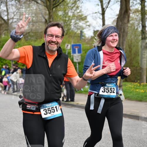 12.04.2026 - 45. Internationalen Wilhelmsburger Insellauf J. Mangold http://msf.ph/oto/9517121 12.04.2026 13:20:49 Ziel 2469, 4305, 2013, 3233, 5230, 3766, 4103, 4341, 5633, 4284, 4293, 5543, 5543, 2363, 2101, 4417, 3552, 3551, 2333, 4018, 5716, 4319, 5297, 4878, 5484, 2692 meine-sportfotos.de