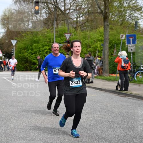 12.04.2026 - 45. Internationalen Wilhelmsburger Insellauf J. Mangold http://msf.ph/oto/9517129 12.04.2026 13:20:54 Ziel 4305, 2013, 3233, 5230, 3766, 4103, 4341, 5633, 4284, 4293, 5543, 2363, 2101, 2101, 4417, 3552, 3551, 2333, 4018, 5716, 4319, 4319, 5297, 4878, 5484, 2692, 4444, 4800 meine-sportfotos.de
