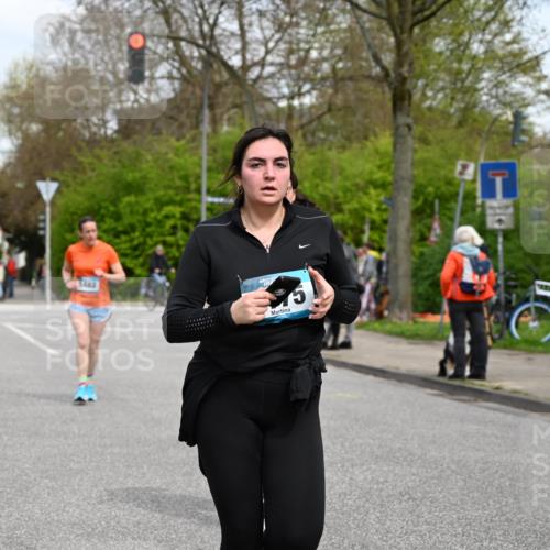 12.04.2026 - 45. Internationalen Wilhelmsburger Insellauf J. Mangold http://msf.ph/oto/9517170 12.04.2026 13:21:11 Ziel 4284, 4293, 5543, 2363, 2101, 4417, 3552, 3551, 2333, 4018, 5716, 4319, 5297, 4878, 5484, 2692, 4444, 4800, 4047, 2175, 3402, 5482, 4017, 3676, 2628 meine-sportfotos.de
